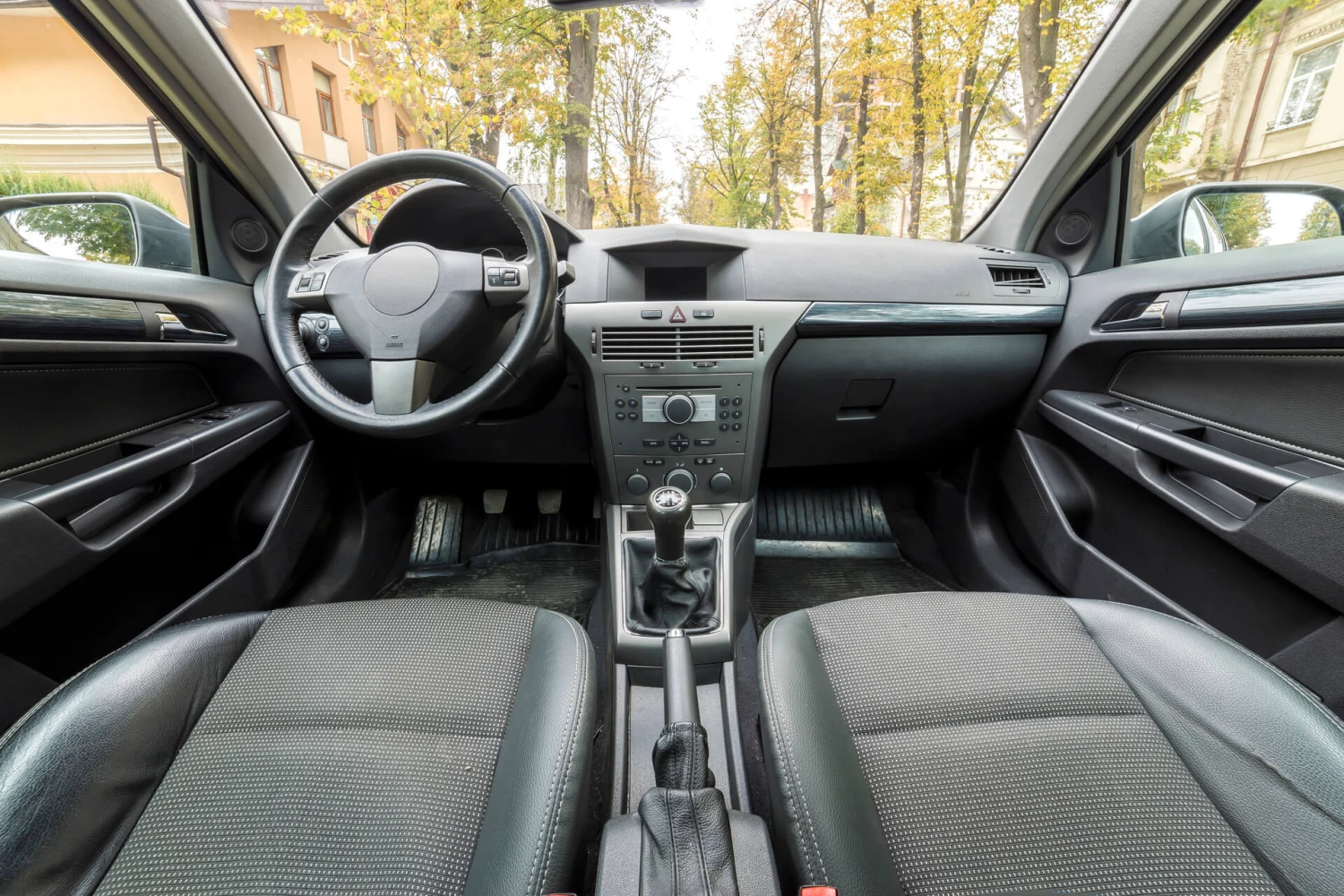 Как удобната среда в колата намалява умората и напрежението зад волана