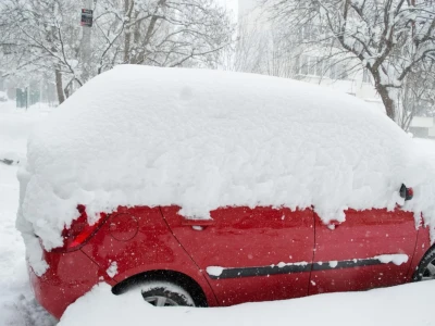 Как атмосферните условия ускоряват износването на автомобила