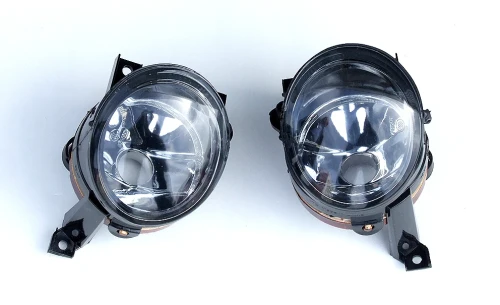 КОМПЛЕКТ ЛЯВ И ДЕСЕН ФАР ФАРОВЕ ХАЛОГЕНИ ЗА ПРЕДНА БРОНЯ ЗА VW TOURAN ФОЛКСВАГЕН ТУРАН 2003-2006