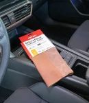 Thumbnail 4 of Двустранна микрофибърна кърпа 2 в 1 за почистване на интериора на автомобила и сензорни екрани навигационни системи и дисплеи 30x30 cm