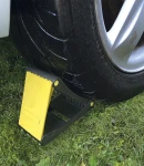 Thumbnail 2 of Клин стопер за автомобилни гуми Carmotion
