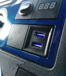 Thumbnail 8 of Двойно USB Зарядно за Вграждане за Volkswagen Фолксваген VW Transporter Транспортер Caravelle Каравел Т5 2003 - 2009