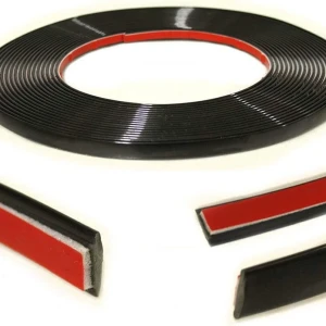 Снимка на Самозалепваща лайсна протектор за врати прозорци странични огледала предна броня 12мм х 15м